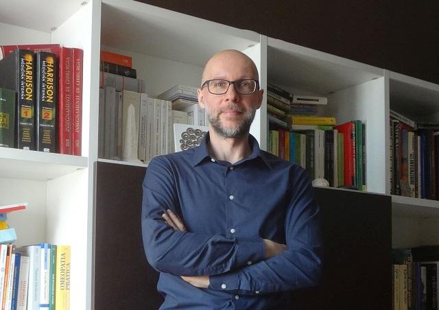 Parliamo di fitoterapia col dott. Raffaele Pezzani – Di Nadia Clementi – La fitoterapia è quella pratica che prevede l’utilizzo di piante o estratti di piante per la cura di malattie o per il mantenimento del benessere psicofisico