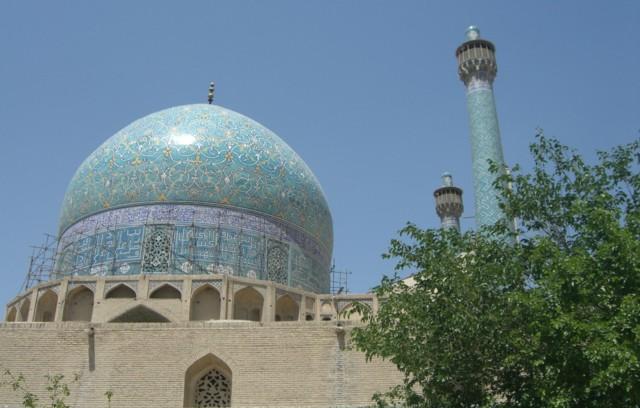 Viaggio alla scoperta dell’Iran, culla dell’Umanità – Nadia Clementi ha deciso di effettuare il viaggio di quest’anno nel paese recentemente rilanciato dagli accordi Obama-Hassan Rohani