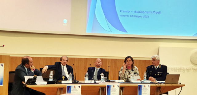 La ’Nadragheta e rischi di infiltrazioni anche in Trentino – Ne hanno parlato il questore Giuseppe Garramone, il procuratore della Repubblica Sandro Raimondi, il procuratore antimafia Roberto Pennisi – Di Nadia Clementi