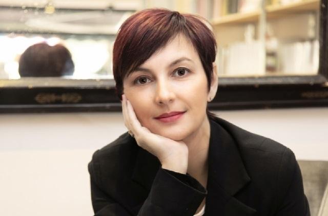 «Fiori senza destino»: ragazzi smarriti – Di Nadia Clementi – Ne abbiamo parlato con l’autrice del libro Francesca Maccani in cui racconta la sua esperienza di insegnante tra Nord e Sud